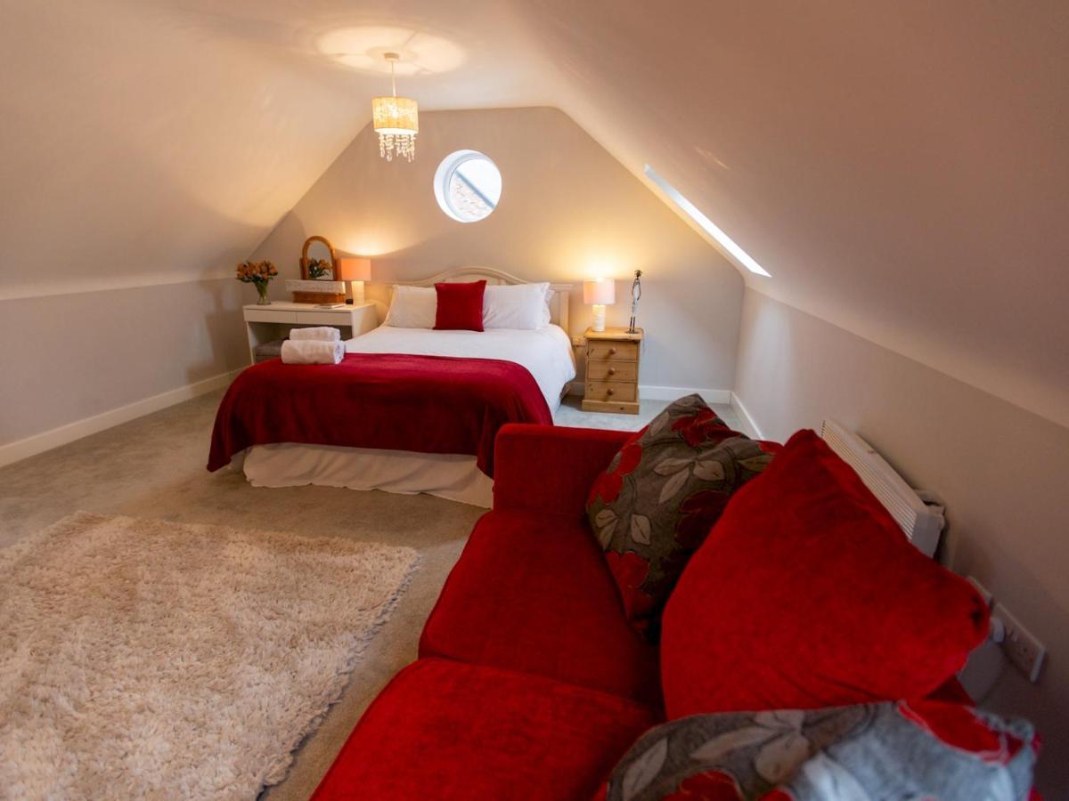 Pass The Keys Superb Space In The Idyllic Village Of Loppington Shrewsbury Exterior photo