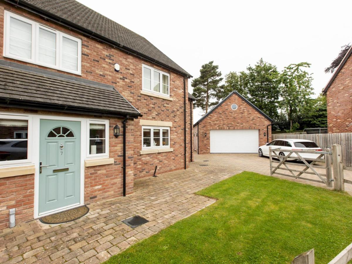 Pass The Keys Superb Space In The Idyllic Village Of Loppington Shrewsbury Exterior photo